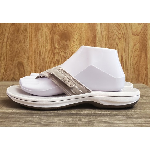 Clarks Cloudsteppers Breeze Sea Flip Flop Sandals Women's Size 9 Tan - Picture 4 of 11